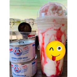 นมหมีสตรอเบอรี่ปั่น