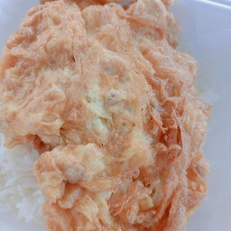 ไข่เจียวราดข้าว