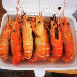 เลาจน์กุ้ง