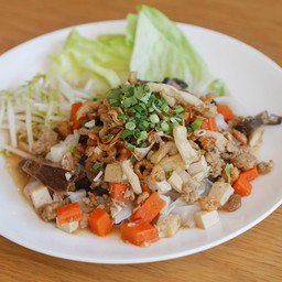 ก๋วยเตี๋ยวหลอดทรงเครื่อง