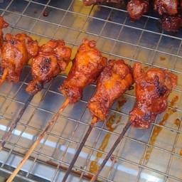 ปีกไก่บนย่าง