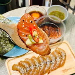 กุ้งด๊องโมนา