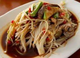 ตำปูปลาร้าใส่ขนมจีน