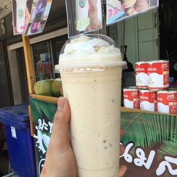 มะพร้าวปั่นนมสดกาแฟ
