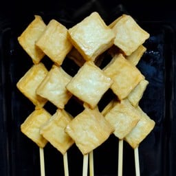 ชาร์ค ชาบูเสียบไม้ ตลาดโต้รุ่งรื่นรมย์