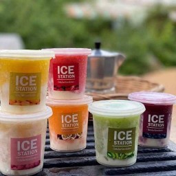 ไอศกรีมเกล็ดหิมะ & สตอเบอรี่โยเกิร์ต ice station' สาขา เพชรบุรีซอย7 บีทีเอสพญาไท