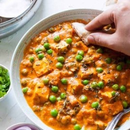 แกงชีสอินเดียกับถั่วลันเตา (Matar Paneer)