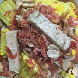 ตำโคราชข้าวโพดหมูยอ