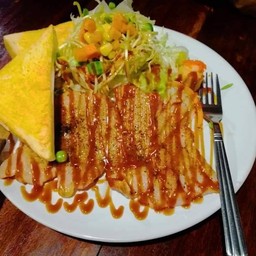 Pork Steak  With Salad+Garlic Bread