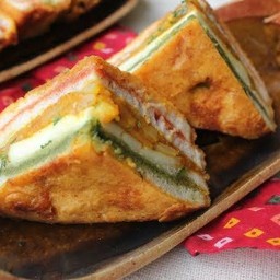 ขนมปังไส้มันฝรั่งชุบแป้งทอด (Bread Pakora) 2pcs