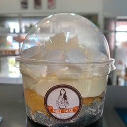 เค้กชิ้นลูกตาล