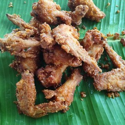 ปีก น่อง ชิ้นล่ะ