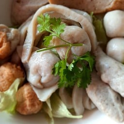 เส้นปลาแคะ