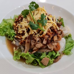 ก๋วยเตี๋ยวหลอดทรงเครื่อง
