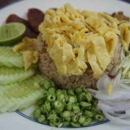 ข้าวคลุกกะปิ