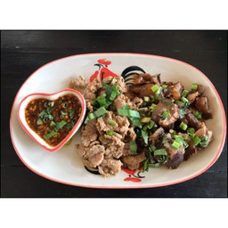 เนื้อลวกจิ้มแจ่ว