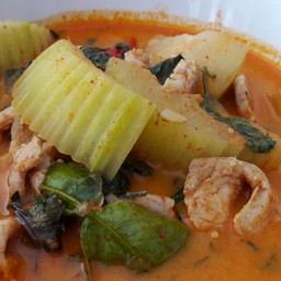 แกงเผ็ดฟัก