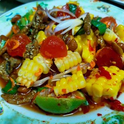 ยำข้าวโพดไข่แดงเค็ม