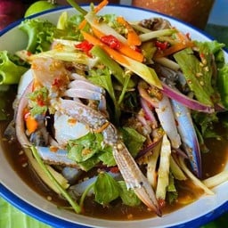 ยำมะม่วงปูม้า ปลาร้า