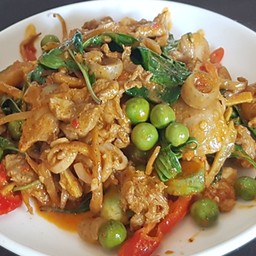 ผัดเผ็ดพริหแกง