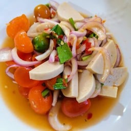 ยำหมูยอไข่แดง ไม่ใส่ปลาร้า
