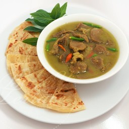 โรตีทอด แกงเขียวหวานเนื้อ