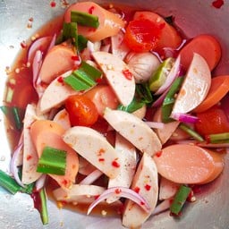 ยำหมูยอไส้กรอกไข่แดงเค็ม
