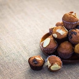 SnackPatcha ขนมหวานบ้านสวนนพเก้า