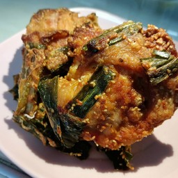 ไก่ทอดใบเตย