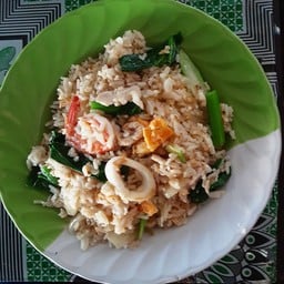 ร้านพี่พรอาหารตามสั่ง