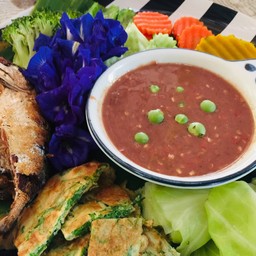 ชุดน้ำพริกกะปิปลาทูทอด