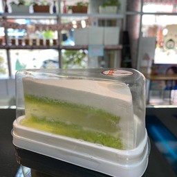 เค้กใบเตยมะพร้าวอ่อนนมสด