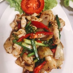 Fried Squid with Black Pepper