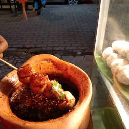 ลูกชิ้นย่างสายสี่