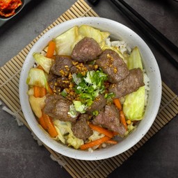 ข้าวหน้าเนื้อยากินิกุ