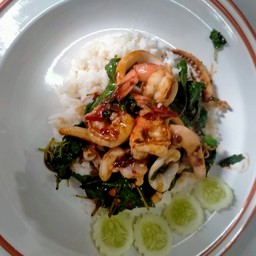 ข้าวกระเพราทะเล