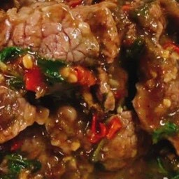 กะเพราเนื้อสไลด์(กับข้าว)