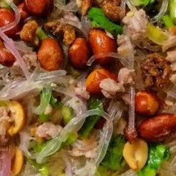 ยำวุ้นเส้นหมูสับโบราณ