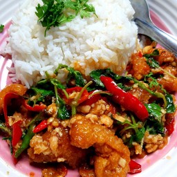 ข้าวกระเพราหมูชิ้น