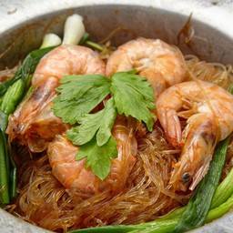 กุ้งอบวุ้นเส้น