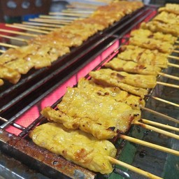 หมูสะเต๊ะ นายปิง สายลวดซอย5 (ขายที่บ้าน)