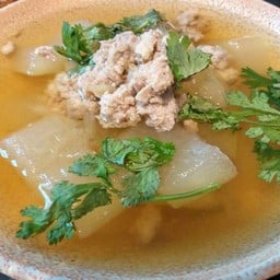 บ้านแม่ล้วน