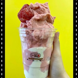 สตรอเบอรี่ มิลกี้ (Strawberry milky )