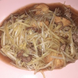 กุยช่ายขาวผัดเต้าหู้ไข่+หมูสับ(ผัดใหม่จะกรอบยิ่งนานยิ่งจะเหนียว)