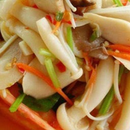 ยำเห็ดรวม