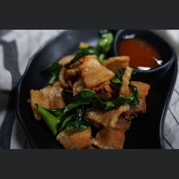หมูสามชั้นทอดน้ำปลา