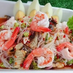 ยำขนมจีน กุ้งลวก