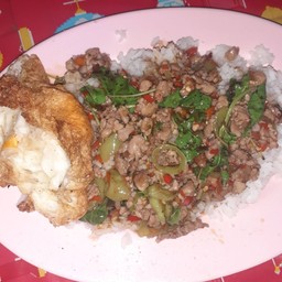 กระเพราหมูสับ+ไข่ดาว