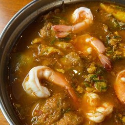 แกงส้มไข่ชะอมกุ้ง(หม้อไฟ)