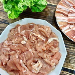 หมูหมักน้ำผึ้ง ครึ่ง ก.ก